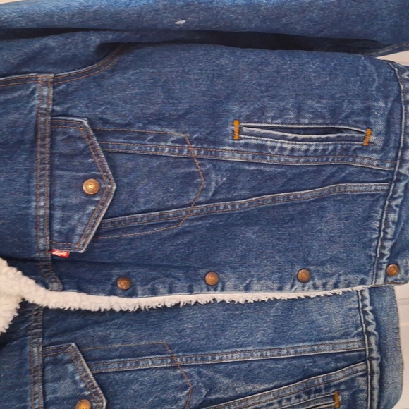 SOLD - Levi's Sherpa Lined Denim Trucker Jacket - Picture 5 of 11
